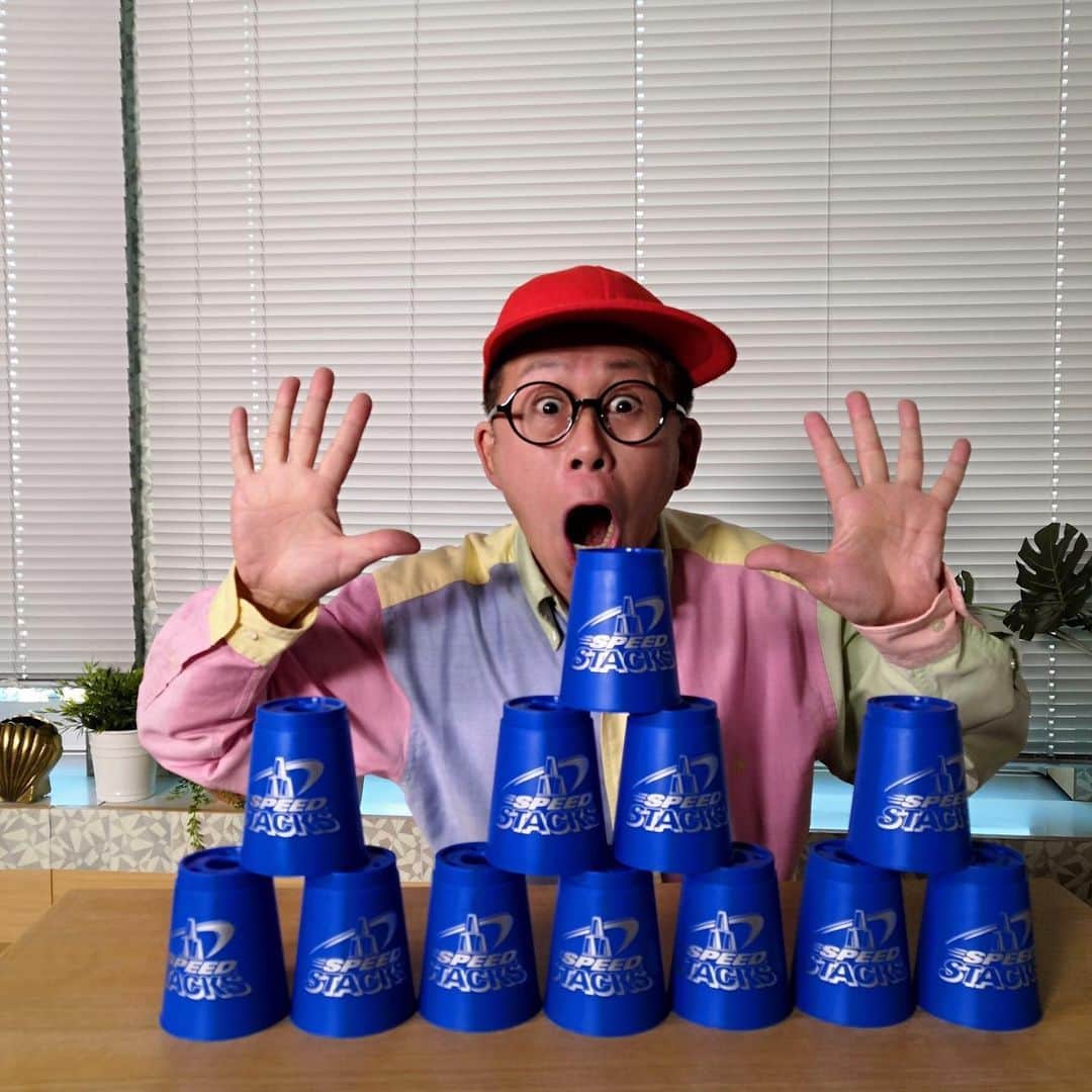 ワクワクさんのインスタグラム：「スポーツスタッキングやっちゃいました〜✨ #ワクワクさん #YouTube #コラボ #スポーツスタッキング #ワールドマイナースポーツ」