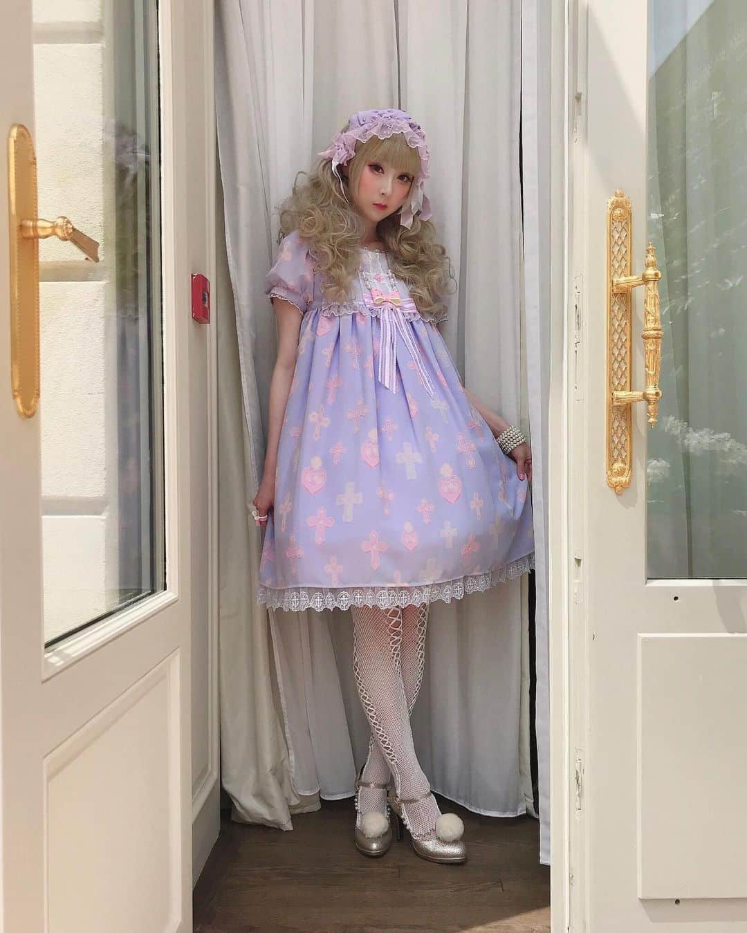 RinRinさんのインスタグラム写真 - (RinRinInstagram)「Special guest for Angelic Pretty Paris 2nd year anniversary tea party “Le banquet des anges” 💕 (📸 @sairen05 @miladeblois ) . . 👉🏻 #rinrinlolita . . (I can’t figure out why the quality of these photos is so terrible... they’re fine right before I upload them.  Please excuse the pixelation. Also if someone knows how to fix quality please comment below🙇🏻‍♀️) . . #rinrindoll #rinrininparis #angelicpretty #lolitafashion #tokyofashion #japanesefashion #harajukufashion #ロリィタ #ロリータ #パリ #ritzparis #angelicprettyparis」7月10日 0時56分 - rinrindoll