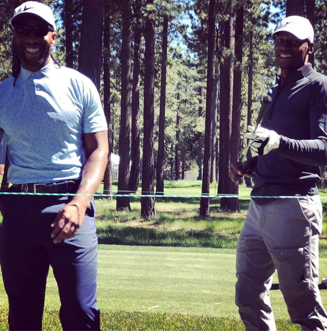 レイ・アレンのインスタグラム：「The trash talking has begun! @larryfitzgerald #americancenturychampionship #laketahoe」