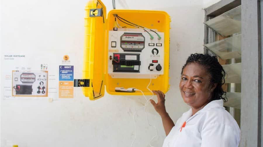 リンキン・パークのインスタグラム：「In honor of Chester, your donations to @musicforrelief’s One More Light Fund have provided light and hope to 700 health centers in 9 countries across Africa.  Thanks to the @wecaresolar Solar Suitcase, each of these health centers supports a safer beginning for mothers and babies.  Join us. Help make deliveries safer around the world. Donation link in bio」