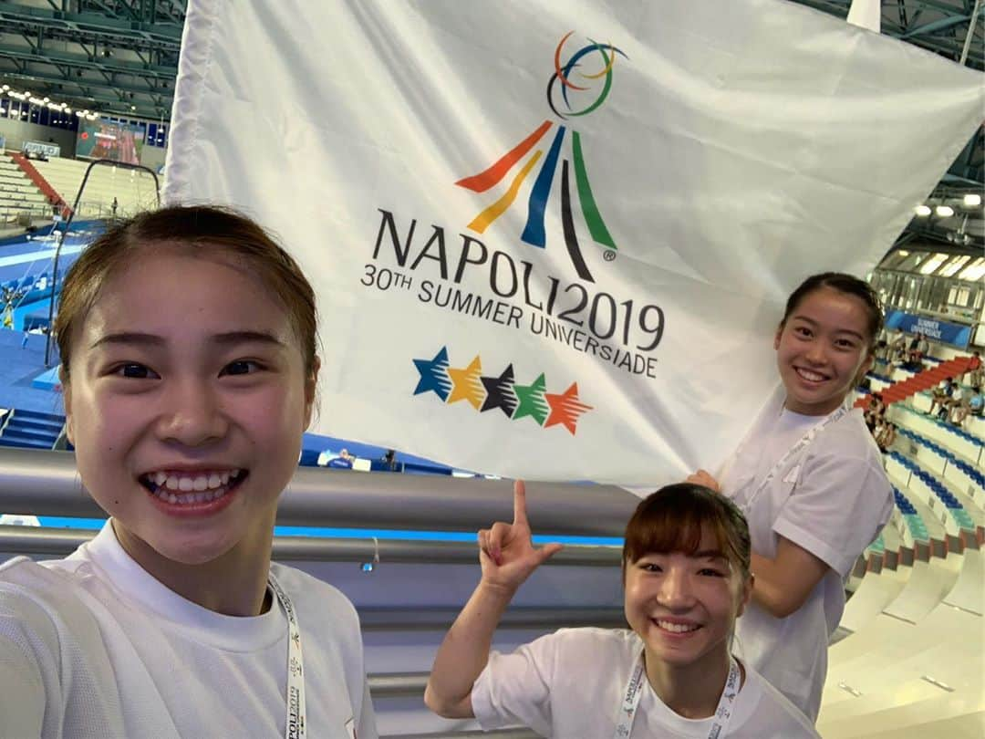 杉原愛子さんのインスタグラム写真 - (杉原愛子Instagram)「🇮🇹無事帰国しました🇯🇵 改めましてユニバーシアード応援ありがとうございますした🙇‍♂️✨ 団体アベック優勝できてよかったです🥇個人総合、種目別平均台は4位ですごく悔しいです😣スギハラ落下しないようもっと練習頑張ります💪🦵種目別ゆかでは2位でした🥈ありがとうございます☺️🙏世界選手権に繋がる演技ができて世界にもアピールできた試合でした！世界選手権も頑張りますので応援よろしくお願い致します☺️🙏🙇‍♂️🇯🇵 お母さんいつも応援きてくれてありがとう💗 #Napoli2019 #universiade2019  #団体アベック優勝 #ｵﾌｼｮｯﾄ #ポートレート綺麗」7月10日 1時17分 - aiko_sugihara