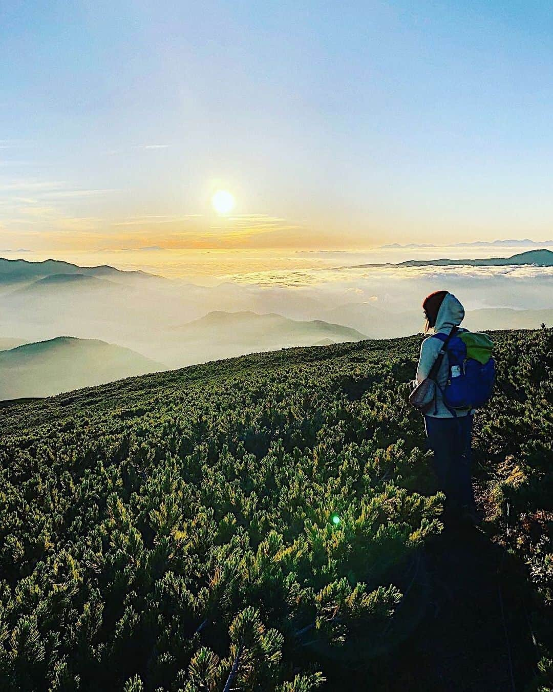 ?長野県 観光 公式インスタグラム さんのインスタグラム写真 - (?長野県 観光 公式インスタグラム Instagram)「//﻿ Photo by @38rockbook﻿ ﻿ To the Top of Mt. Norikura﻿ (Matsumoto City)﻿ ﻿ Mt. Norikura is a collection of 23 peaks, of which Kengamine is the highest, and features seven ponds and eight plains areas.﻿ ﻿ Climb Mt. Norikura and experience endless blue skies and connected peaks at altitudes of 3,000 meters high. ﻿ ﻿ *Mt. Norikura is an active volcano. Please check its activity level before your visit.﻿ ﻿ ============﻿ ﻿ 乗鞍岳のてっぺんへ﻿ 「乗鞍岳」﻿ （のりくらだけ）﻿ ＠松本市﻿ ﻿ 主峰の剣ヶ峰を含む﻿ 23の峰と7つの湖﻿ そして８つの平原をもつ「乗鞍岳」⛰﻿ ﻿ どこまでも続く青い空と連なる峰々﻿ 3000メートル級の山の魅力を﻿ 体いっぱいに感じてみませんか🍃﻿ ﻿ ※乗鞍岳は活火山です。 ﻿安全情報をご確認のうえ ﻿おでかけください。﻿ ﻿ ＿＿＿＿＿＿＿＿＿﻿ ﻿ Location / Matsumoto City, Nagano, Japan ﻿ ﻿ #長野のいいところ #乗鞍岳 #松本市 #山の信州﻿」7月9日 16時52分 - nagano_japan