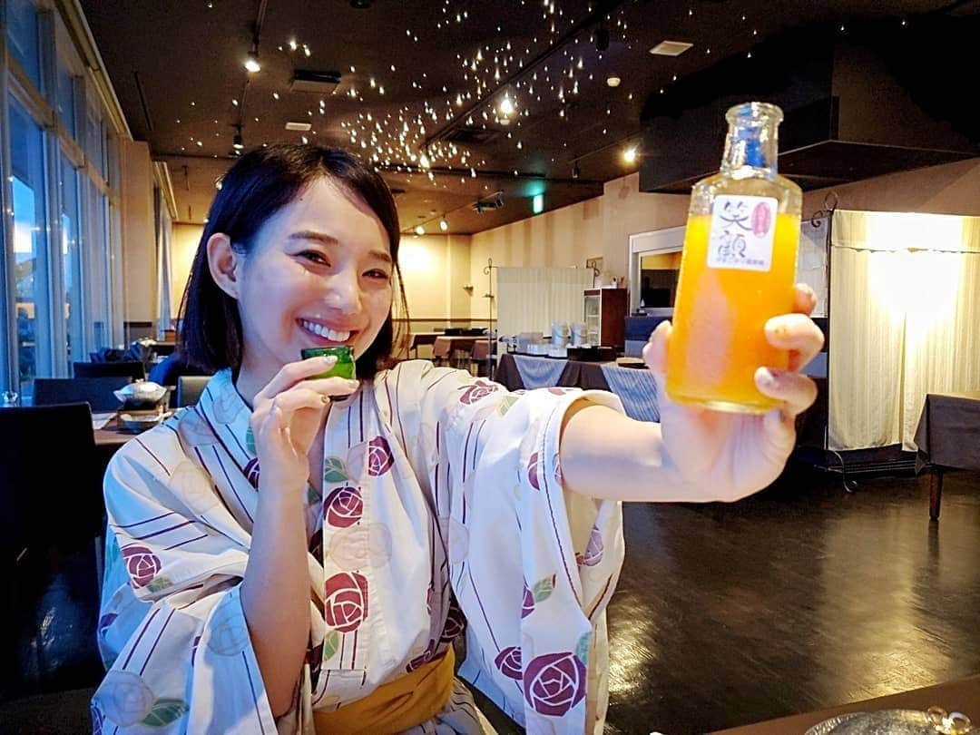 保坂玲奈さんのインスタグラム写真 - (保坂玲奈Instagram)「🍊 . 名産の蒲郡みかんのお酒で かんぱーい😆 . 湯上がりのお食事🍚🍻 は最高すぎる... . 国内旅行でお宿に泊まると 料理が毎回とっても楽しみ❤ . その土地の旬の食べ物が味わえる幸せ🥺 . . . #天の丸 #天の丸アンバサダー #天の丸フォトコンテスト #レストラン星の船 #星の船  #天の丸七夕 #愛知県 #愛知 #蒲郡市 #蒲郡温泉郷 #れなお旅 #国内旅行 #愛知旅行 #タビジョ #旅好き」7月9日 17時10分 - __renao_0707