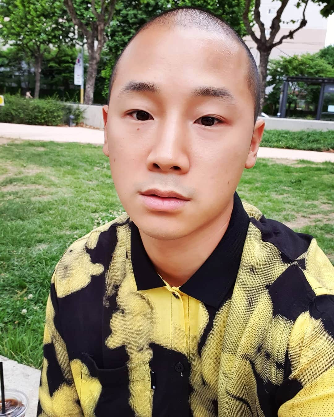 ショリさんのインスタグラム写真 - (ショリInstagram)「신경써서 옷도입고 머리도하고 촬영가기전 오랜만에 셀카 #쇼리 #디스이스네버뎃 #thisisneverthat 🔥😊🔥😊 #빵가루깍꿍」7月9日 17時24分 - shorrymm