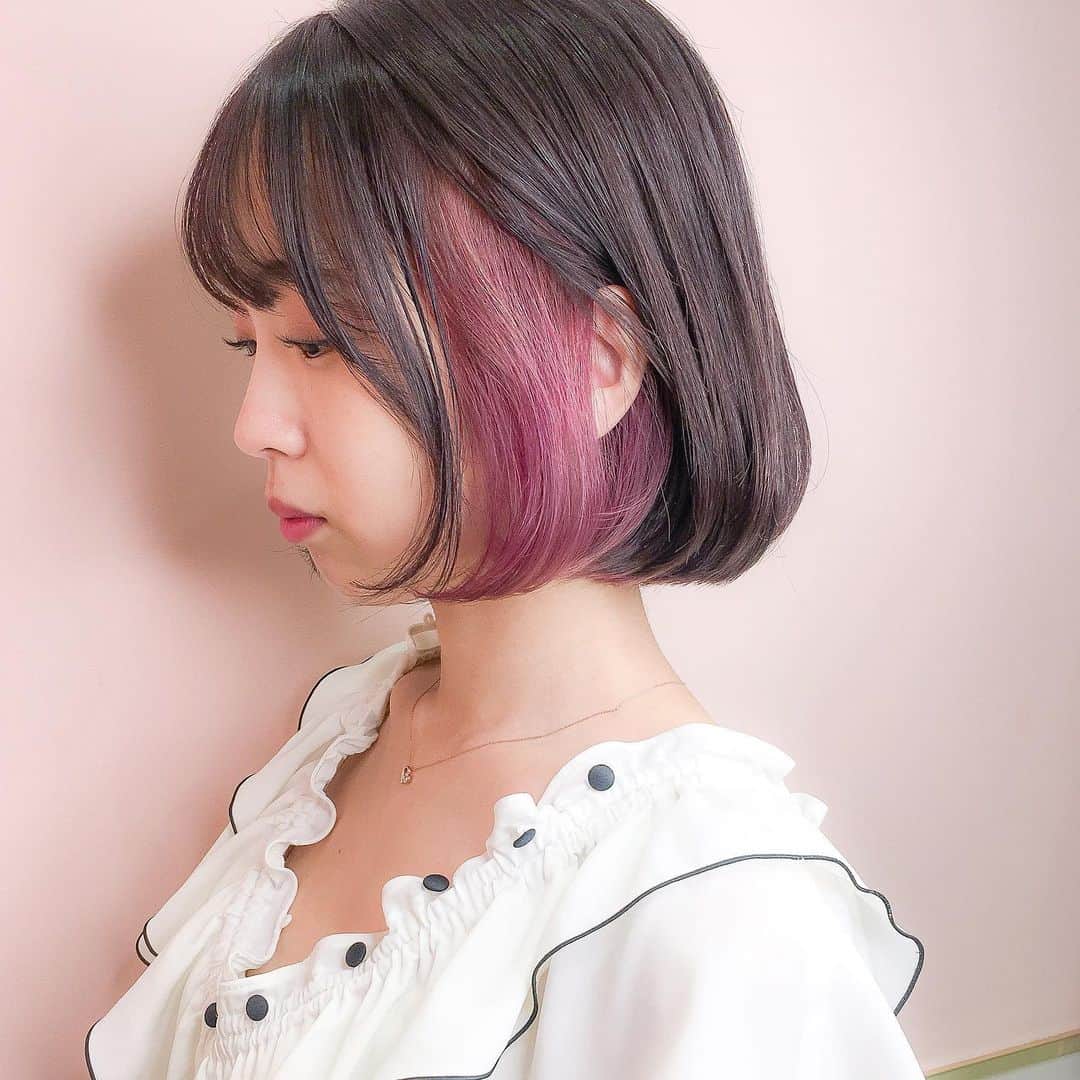 原涼香のインスタグラム：「ㅤㅤㅤㅤㅤㅤㅤㅤㅤㅤㅤㅤㅤ Inner pink 💓 耳にかけると、ちら🥺🥺かわい ㅤㅤㅤㅤㅤㅤㅤㅤㅤㅤㅤㅤㅤ」