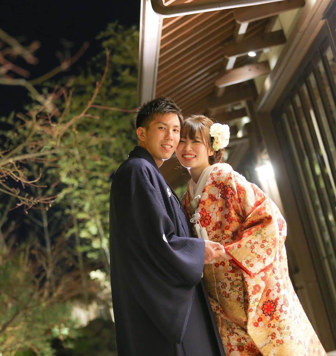 KIYOMIZU京都東山 公式さんのインスタグラム写真 - (KIYOMIZU京都東山 公式Instagram)「@kiyomizu_kyoto_higashiyama をフォローして、 『#kiyomizu京都東山』 『#kiyomizu花嫁』 『#スタイルズ花嫁』 をつけて投稿してくださいね＊ . 歴史が息づいた東山に佇む和の邸宅。 おふたりらしい結婚式が叶う場所..。 四季の美しさをまとう庭園からの入場は花嫁さまの和装姿をより一層美しくみせてくれますよ* . ---------------------- . ▼ブライダルフェアの予約は インスタのTOPからcheck⚐ ＞＞＞ @kiyomizu_kyoto_higashiyama. #スタイルズ花嫁 #dress #kyoto #kiyomizu #wedding #weddingdress #ウェディングドレス #ウェディングレポ #チャペル #ブライダルフェア #プレ花嫁 #卒花 #披露宴 #日本中のプレ花嫁さんと繋がりたい #結婚式 #結婚式場 #結婚式準備 #京都 #京都花嫁#関西花嫁  #marryxoxo #Dressy花嫁 #maricuru #maricuru卒花アンバサダー #和装フォト  #和婚」7月9日 17時38分 - kiyomizu_kyoto_higashiyama
