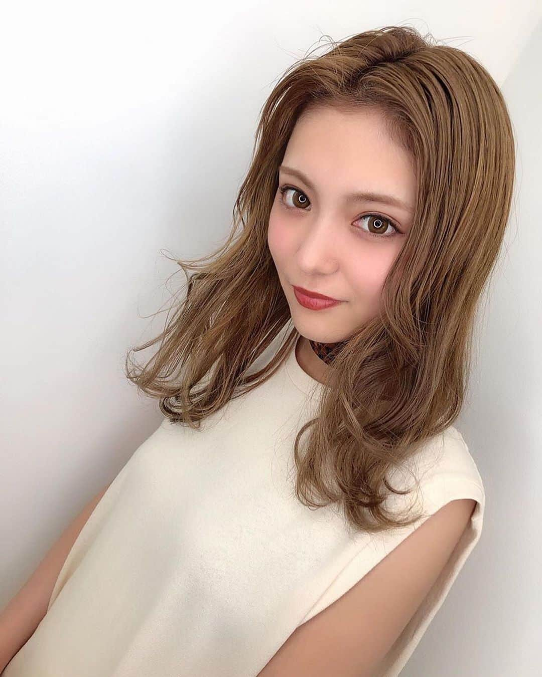 美女美容事情さんのインスタグラム写真 - (美女美容事情Instagram)「⠀ 《たまに雰囲気を変えると⁉️😁》⠀ *⠀ リポストを使って、素敵な写真📷✨を投稿されてる方を紹介させて頂く⠀⠀⠀⠀ 【💄美女美容事情💅】のコーナーです✨⠀ *⠀⠀⠀⠀⠀⠀⠀ いいねやコメント、フォローして応援してね❤︎🥰🎶⁣⠀ *⠀⠀⠀⠀⠀⠀⠀ 今回ご紹介させて頂きますのは❤︎⠀ ひなさん< @hh_i_ii >の素敵なお写真📸⠀ *⠀ たまに雰囲気を変えると気分が上がるとのことで、いい表情をされています😊吸い込まれそうなくらい瞳が大きくて見惚れます🥰⠀ *⠀⠀ ひなさんのアカウントには他にも素晴らしい投稿が沢山ありますので是非覗いてみてくださいね💁‍♀️💙⠀ *⠀⠀ ひなさん< @hh_i_ii >⠀ 素敵な投稿ありがとうございました☺️📸✨⠀⠀⠀⠀⠀⠀⠀⠀ △▼△▼△▼△▼△▼△▼△▼△▼△▼⠀⠀⠀⠀⠀⠀⠀⠀⠀⠀⠀⠀⠀⠀⠀⠀⠀⠀⠀⠀⠀⠀⠀⠀⠀⠀⠀⠀⠀⠀⠀⠀⠀ ❤🧡💛「美女美容事情」💚💙💜⠀⠀⠀⠀⠀⠀⠀⠀⠀⠀⠀⠀⠀⠀⠀ 👇掲載ご希望の方は👇⠀⠀⠀⠀⠀⠀⠀⠀⠀⠀⠀⠀⠀⠀⠀⠀ @b_b_j.jタグ付けと🖤 # ビジョビ⠀🖤⠀⠀⠀⠀⠀⠀⠀⠀⠀⠀⠀⠀⠀⠀⠀ をタグ付けお願いします✨⠀⠀⠀⠀⠀⠀⠀⠀⠀⠀⠀⠀⠀⠀⠀⠀ ――――――――――――――――⠀⠀⠀⠀⠀⠀⠀⠀⠀⠀⠀⠀⠀⠀⠀⠀⠀⠀⠀⠀⠀⠀⠀ ～姉妹アカウントのご紹介～⠀⠀⠀⠀⠀⠀⠀⠀⠀⠀⠀⠀⠀⠀⠀⠀⠀⠀⠀⠀⠀⠀⠀⠀⠀⠀⠀ ◇美容情報を紹介している«美女美容事情～Beauty～»⠀⠀⠀⠀⠀⠀⠀⠀⠀⠀⠀⠀⠀⠀⠀⠀⠀⠀⠀⠀⠀⠀⠀⠀⠀⠀ ( @b_b_j.j_b )⠀⠀⠀⠀⠀⠀⠀⠀⠀⠀⠀⠀⠀⠀⠀⠀⠀⠀⠀⠀⠀⠀⠀⠀⠀⠀⠀ ◇美しい旅スポット紹介をしている«美 spot»⠀⠀⠀⠀⠀⠀⠀⠀⠀⠀⠀⠀⠀⠀⠀⠀⠀⠀⠀⠀⠀⠀⠀⠀⠀ ( @b__spo )⠀⠀ ⠀ ◇ビジョビがお届けするセレクトショップ«bi select»⠀ ( @bi_select )⠀ ⠀⠀⠀⠀⠀⠀⠀⠀⠀⠀⠀⠀⠀⠀⠀⠀⠀⠀⠀⠀⠀ よかったらこちらも覗いてみてね✨⠀ ――――――――――――――――⠀⠀⠀ @b_b_j.j⠀⠀ #オシャレ  #ヘアスタイル  #ootdfashion⠀ #美肌 #綺麗めコーデ ⠀#ヘアーアレンジ ⠀ #メイクアップ #女子力アップ ⠀ #美意識向上 #夏コーデ ⠀⠀⠀⠀⠀⠀⠀⠀ #オトナ女子 #きれいめコーデ #ヘアメ ⠀ #美意識向上 #カラコン  #美意識 ⠀⠀⠀ #女子力 #女子力向上 ⠀⠀⠀⠀⠀⠀⠀⠀⠀⠀ #naturalbeautybasic」7月9日 18時00分 - b_b_j.j