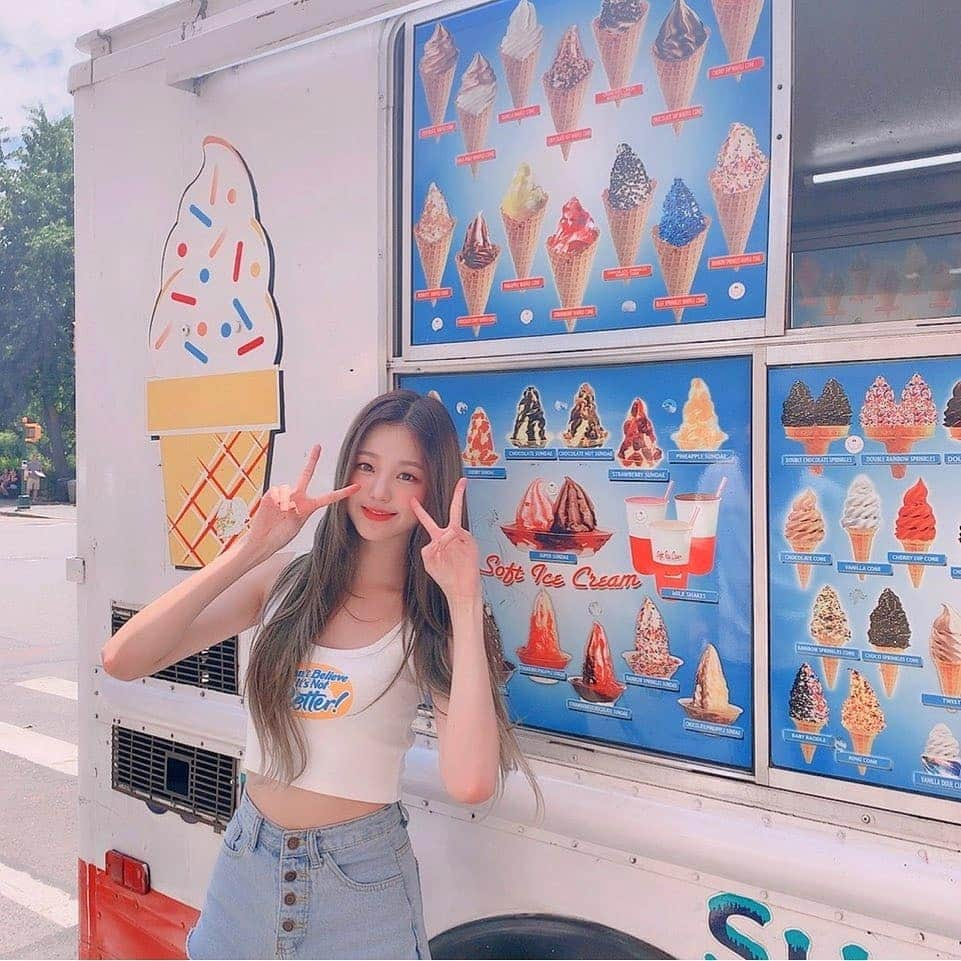 IZ*ONEさんのインスタグラム写真 - (IZ*ONEInstagram)「NewYork💕 ⠀ #원영 #ウォニョン #IZONE #아이즈원 #アイズワン」7月9日 18時03分 - official_izone