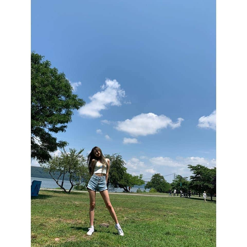 IZ*ONEさんのインスタグラム写真 - (IZ*ONEInstagram)「NewYork💕 ⠀ #원영 #ウォニョン #IZONE #아이즈원 #アイズワン」7月9日 18時03分 - official_izone