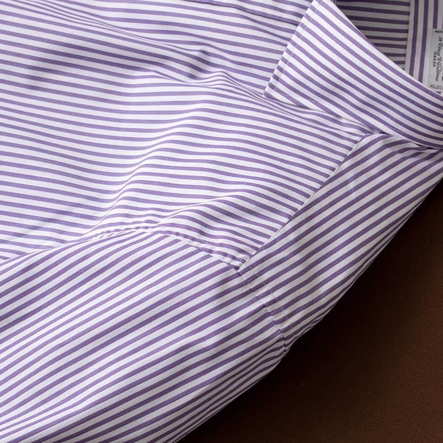 UNITED ARROWS さんのインスタグラム写真 - (UNITED ARROWS Instagram)「上質な生地を用いて、丁寧に作り上げられた＜CHARVET＞のシャツ。言葉にできないオーラがあります。  #UnitedArrows #charvet #shirt #TheModernStandard」7月9日 18時36分 - unitedarrows_official