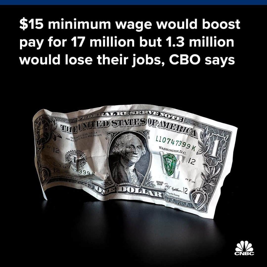 CNBCさんのインスタグラム写真 - (CNBCInstagram)「Raising the federal minimum wage to $15 per hour by 2025 could boost pay for 17 million people, according to new projections from the nonpartisan Congressional Budget Office. It could also cause 1.3 million people to lose jobs. ⁠ ⁠ The House could vote on the Raise the Wage Act later this month. It is expected to pass —  though the GOP-held Senate likely will not take it up. ⁠ ⁠ For a full list of the estimated effects of hiking the federal minimum wage to $15 per hour, please visit the link in our bio. ⁠」7月9日 19時01分 - cnbc