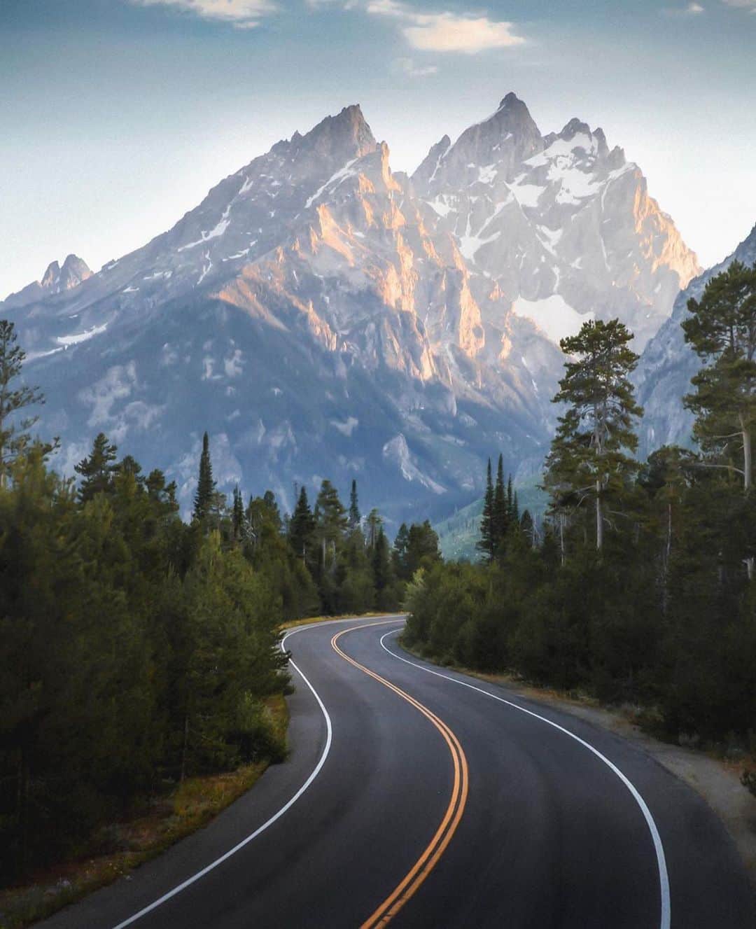 Canon Photographyさんのインスタグラム写真 - (Canon PhotographyInstagram)「Who wants to plan a US road trip? Photography | @davidmrule  Tag your photos with #cpfeatureme for your chance to get featured. #roadtrip #usa #mounatins」7月9日 19時23分 - cpcollectives