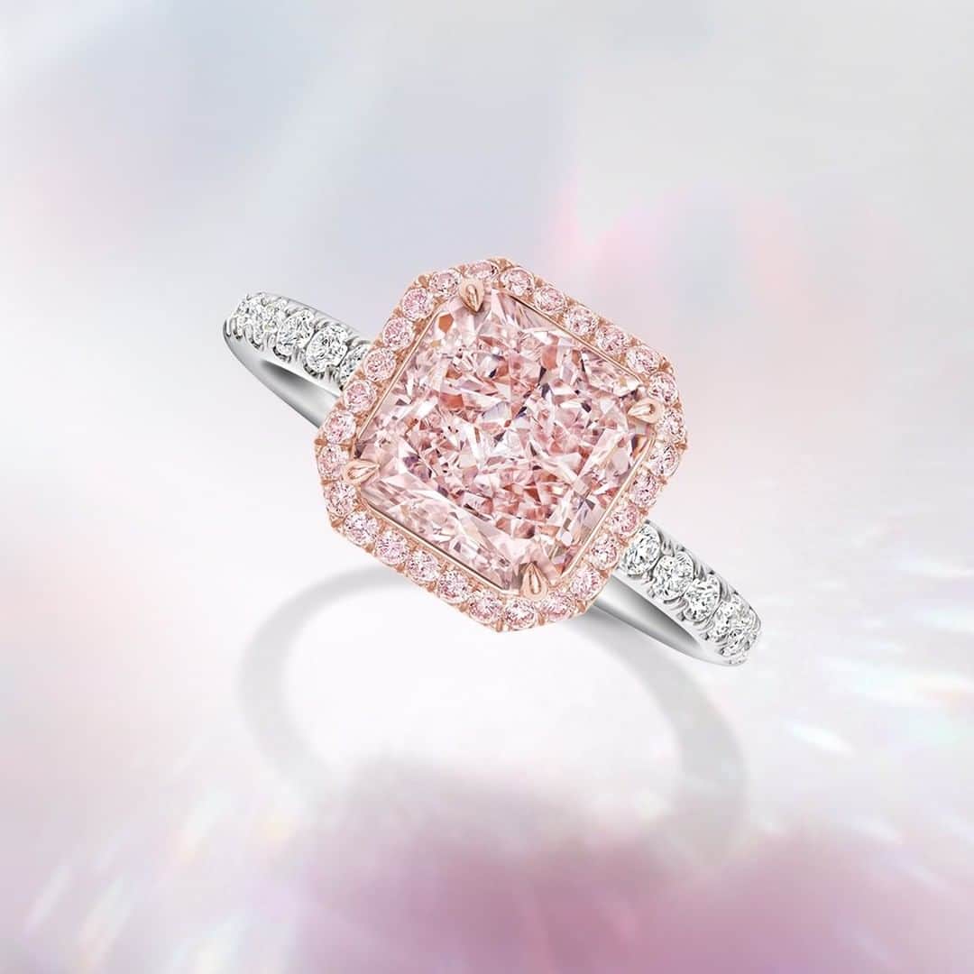 ハリー・ウィンストンさんのインスタグラム写真 - (ハリー・ウィンストンInstagram)「Facets of fantasy. A rare 3.01-carat fancy pink #diamond from #HarryWinston enchants beyond imagination. #HighJewelry」7月9日 19時31分 - harrywinston