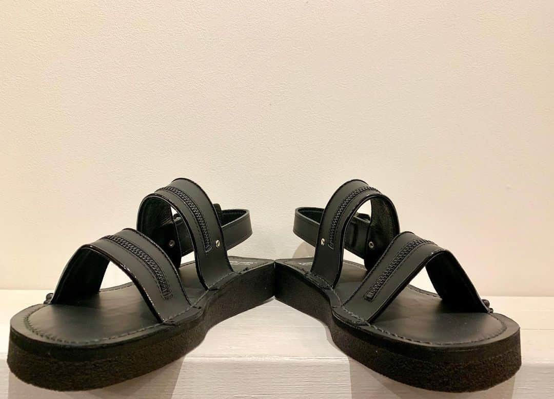 白鳥雪之丞さんのインスタグラム写真 - (白鳥雪之丞Instagram)「TEARS OF SWAN×KIDS LOVE GAITE×utility-RUBBER SOLE ZIP SANDALになります!! 8月上旬に原宿utilityにて開催させて頂くPOP UP SHOPに合わせてのコラボレーションアイテムです!! 一足早くatelier shop店頭にてオーダー開始ですので宜しくお願い致します(^^)👡📝 TEARS OF SWAN×codie POP UP SHOP&WORK SHOP in utility  DAY:2019.8/2(fri).3(sat).4(sun) TIME:12:00〜20:00 SHOP:utility PLACE:東京都渋谷区神宮前3-24-1  鈴木ビル2F TEL::03-6459-2463 WEB:http://www.utility-harajuku.jp/  @tears_of_swan  #tearsofswan  @kidslovegaite  #kidslovegaite @utilityharajuku  #utilityharajuku  #sandal #zipsandal #rubbersole  #popupshop  #workshop #サンダル #ジップサンダル #ラバーソール #限定15足 #宜しくお願い致します」7月9日 19時51分 - yukinojoeshiratori