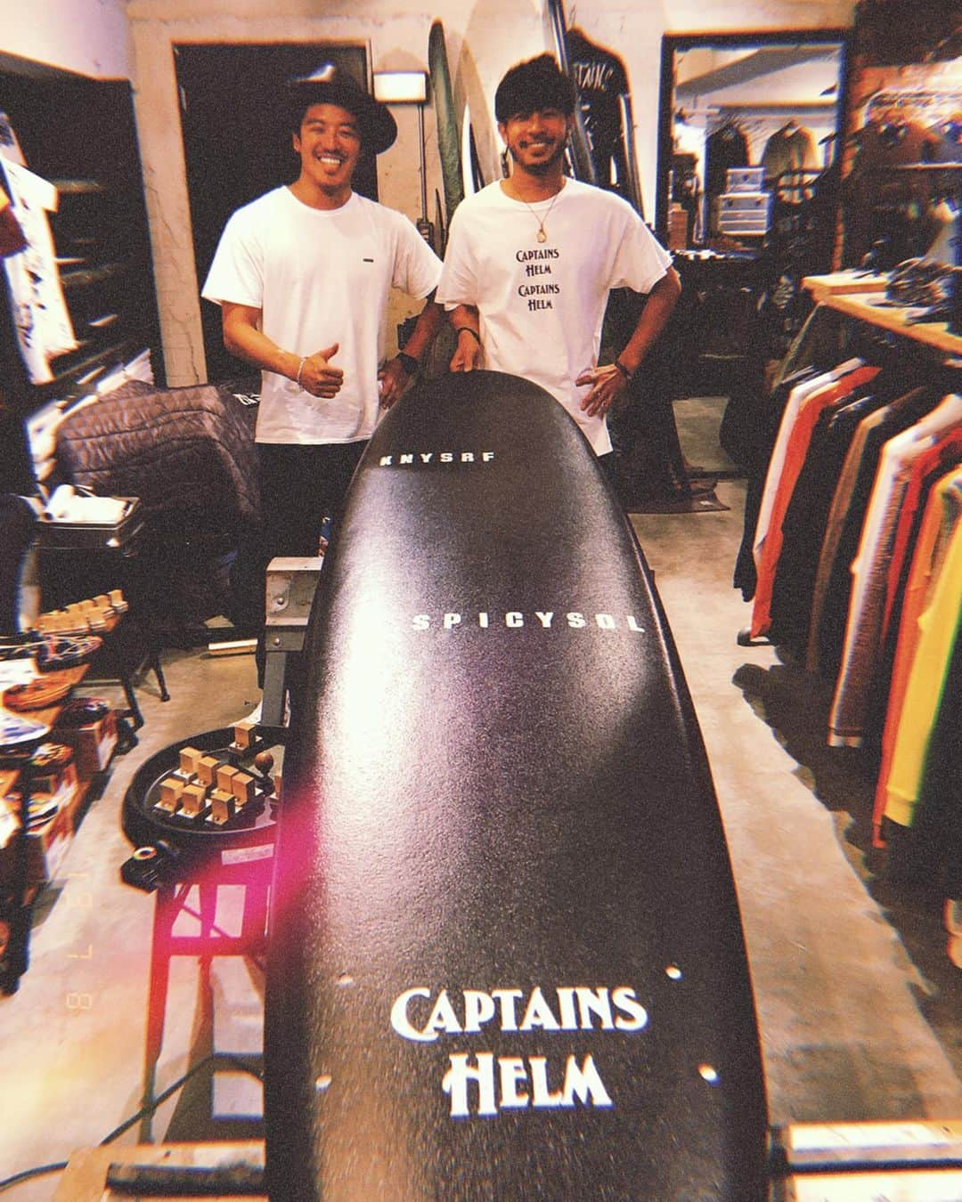 KENNY（吉原健司）さんのインスタグラム写真 - (KENNY（吉原健司）Instagram)「i got new my board @catchsurf 🏄‍♂️ 自分でスタンプ押してオリジナルのキャッチサーフ 作った！ 早く乗りたすぎてヤベェ😍😍😍🔥 最後の動画はレオ氏による正しいリーシュの付け方講座でっすっ。 . ___Special Thanks!!!___ @captainshelm_tokyo @reokanao @nakamurakatsuhiko」7月9日 20時01分 - kenny_yoshihara