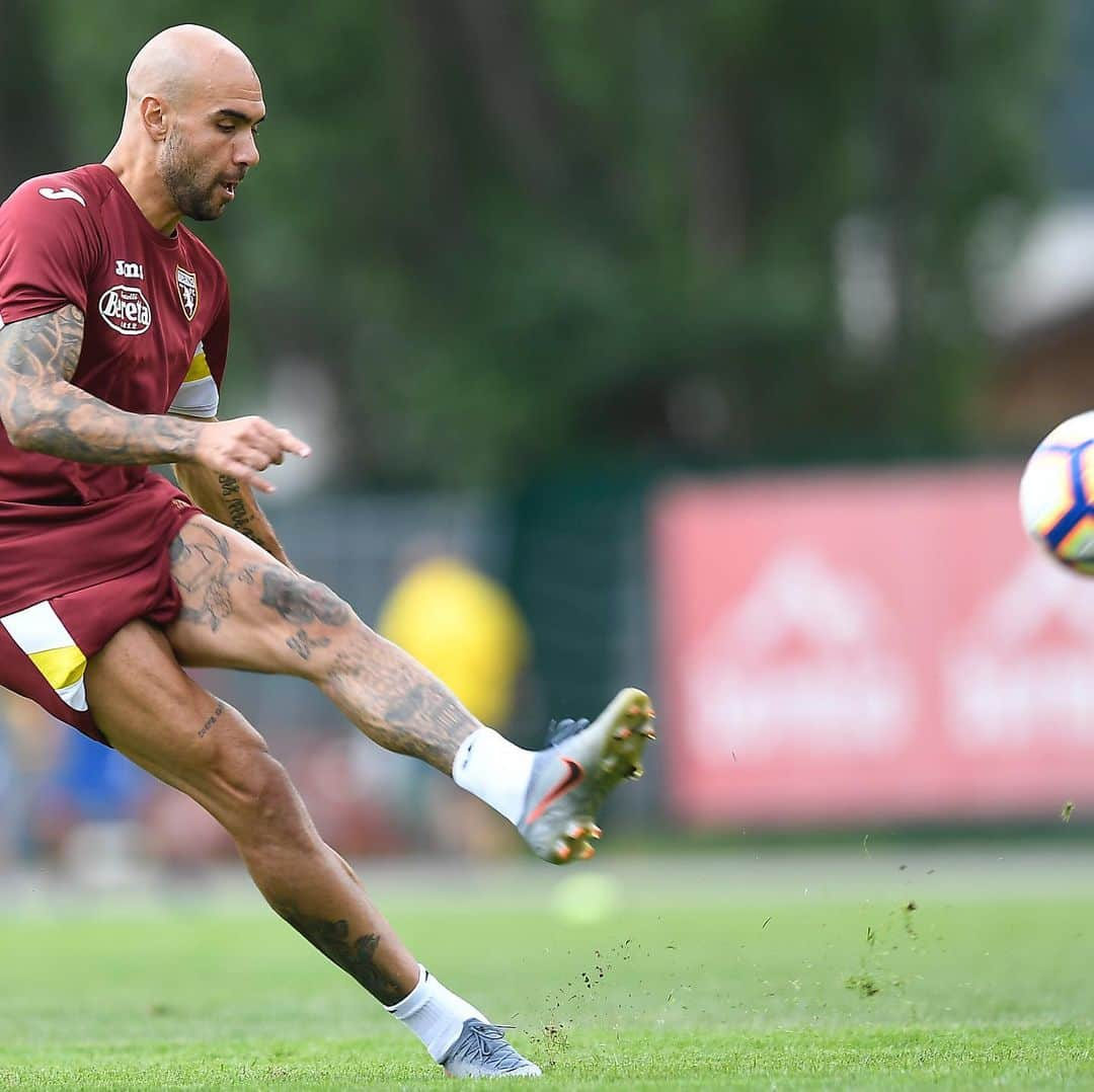 トリノFCさんのインスタグラム写真 - (トリノFCInstagram)「Shooting 🎯⚽️ #SFT」7月9日 20時06分 - torinofc1906