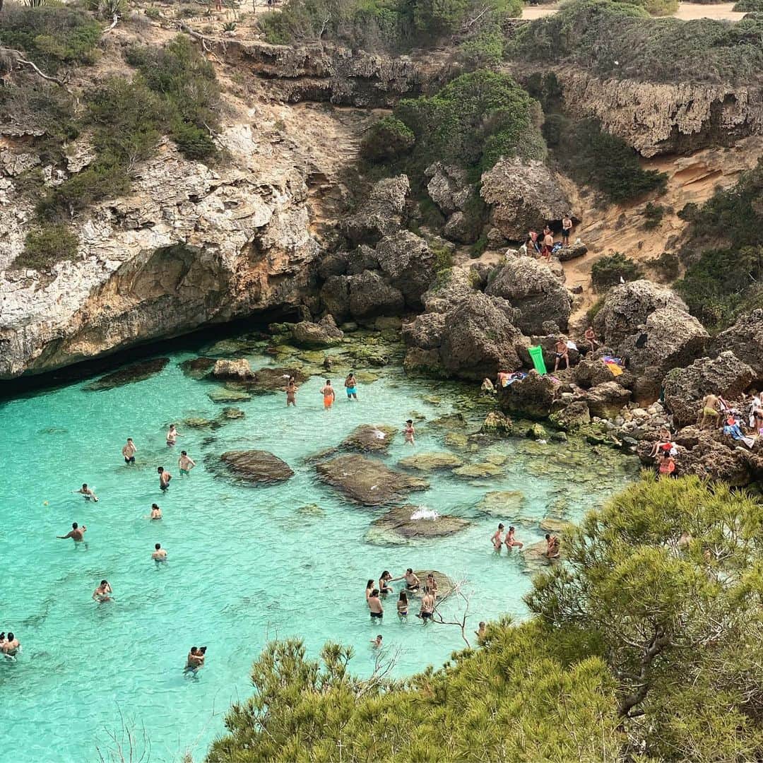 Inka Williamsさんのインスタグラム写真 - (Inka WilliamsInstagram)「First couple of days in Mallorca 💓 this little house in the middle of nowhere was almost as cute as us」7月9日 20時15分 - inkawilliams