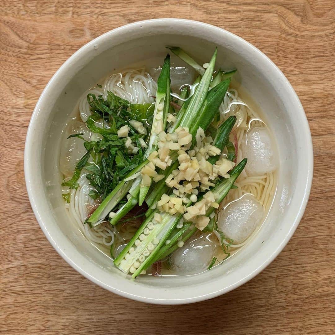 のインスタグラム：「こうなった。」