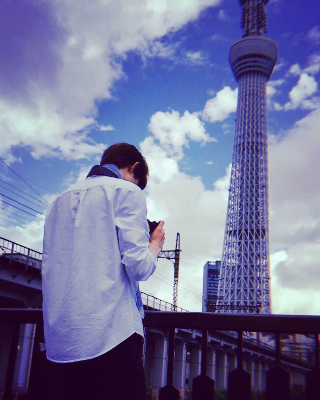 宮沢氷魚さんのインスタグラム写真 - (宮沢氷魚Instagram)「「偽装不倫」いよいよ明日始まります。夜10時スタートです。 そして、ZIP!、スッキリ、バゲット、ヒルナンデス、ミヤネ屋に出演します。ぜひご覧下さい📸  #偽装不倫」7月9日 20時26分 - miyazawahio
