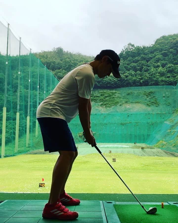 のインスタグラム：「最近ゴルフの調子が良い感じ🏌️‍♂️ . #ゴルフ #golf #ゴルフスイング #Pw #大体140yd #スポーツ #sports」