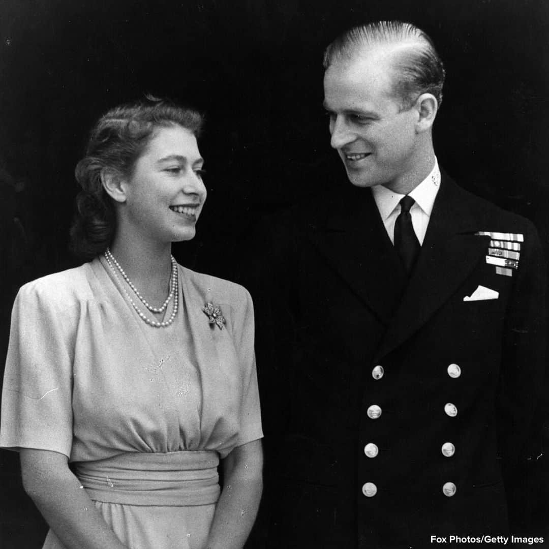 ABC Newsさんのインスタグラム写真 - (ABC NewsInstagram)「TODAY IN HISTORY: On this day in 1947, the engagement of Britain's Princess Elizabeth to Lt. Philip Mountbatten was announced.  They were married four months later at Westminster Abbey. #onthisday #queenelizabeth #princephilip #royalfamily #britishmonarchy」7月9日 20時41分 - abcnews
