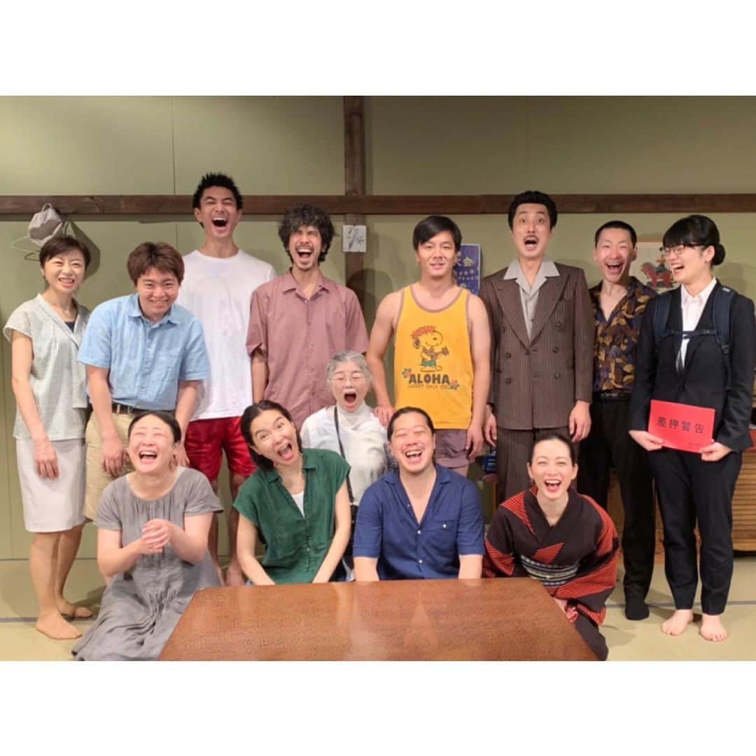 竹中友紀子のインスタグラム：「#狼少年  #第10回記念公演  #生きても死んでもこんにちは  #東京公演 #無事終演  たくさんのお客さまから想像以上に嬉しいご感想をいただき、ホッとしています^ ^ 劇場に足を運んでくださったお客さま、サポートしてくださった皆さま、本当にありがとうございました。 仙台公演でもたくさんの感動とパワーをお届けできるようがんばります！  #仙台公演 #せんだい演劇工房10box  #7月25日 〜 #7月28日」