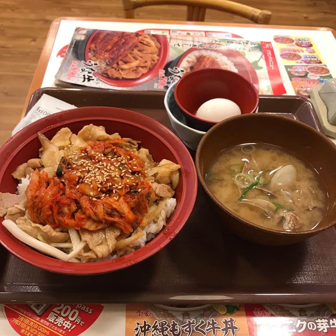 ノブ さんのインスタグラム写真 - (ノブ Instagram)「食べちゃった。 あれ観たら食べるよね。 #美味しい #完璧な料理 #なんでミシュラン載らんのん #すき家 #キムチ豚生姜焼丼」7月9日 21時08分 - noboomanzaishi