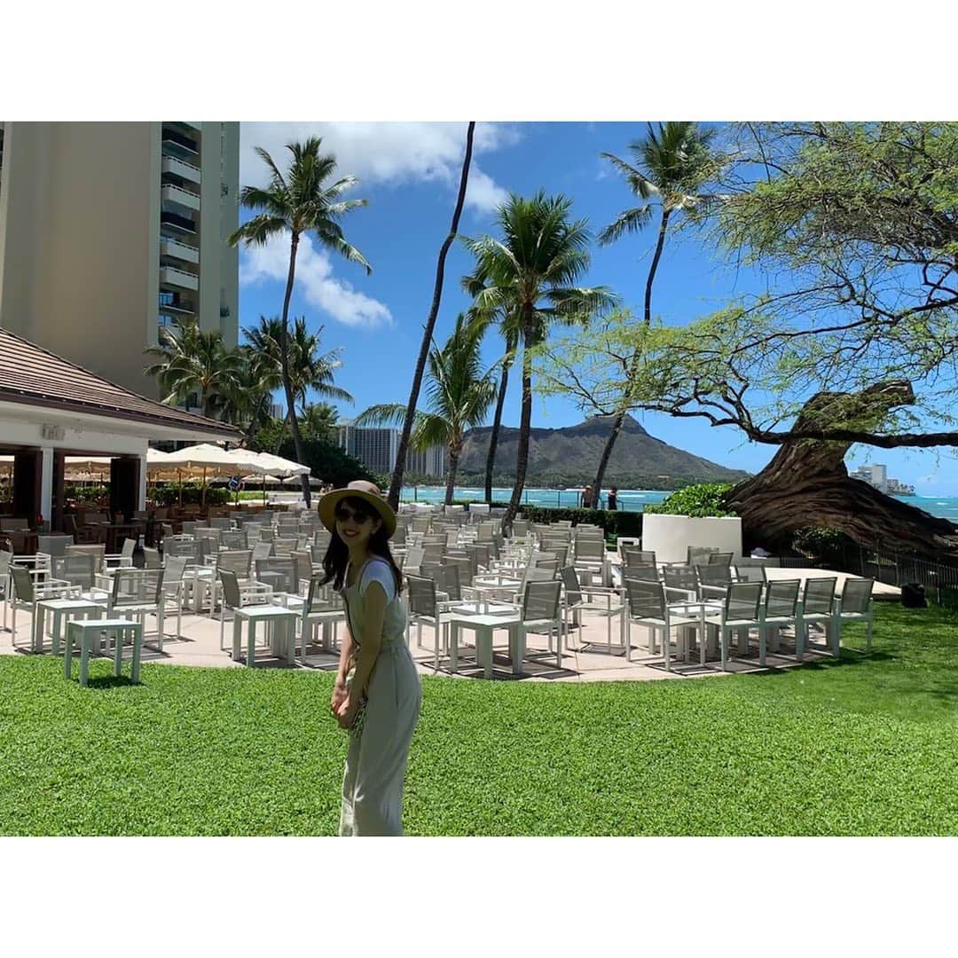 伊藤弘美さんのインスタグラム写真 - (伊藤弘美Instagram)「☺︎﻿ ﻿ 先日ハワイへ行ってきました！﻿ ﻿ とーーっても楽しい旅行になりました🌺🏝🍍🐠﻿ ﻿ 時間を作ってくれた主人に感謝です✨﻿ ﻿ #hawaii #waikiki #oahu #travel #ハワイ #ハワイ旅行」7月9日 21時18分 - hiromi_ito831