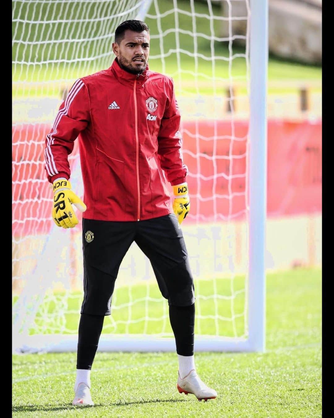 セルヒオ・ロメロさんのインスタグラム写真 - (セルヒオ・ロメロInstagram)「Buen comienzo de pretemporada en Perth, Australia. A great start to the pre-season in Perth, Australia.  @manchesterunited  #MUTOUR2019」7月9日 21時29分 - sergioromero