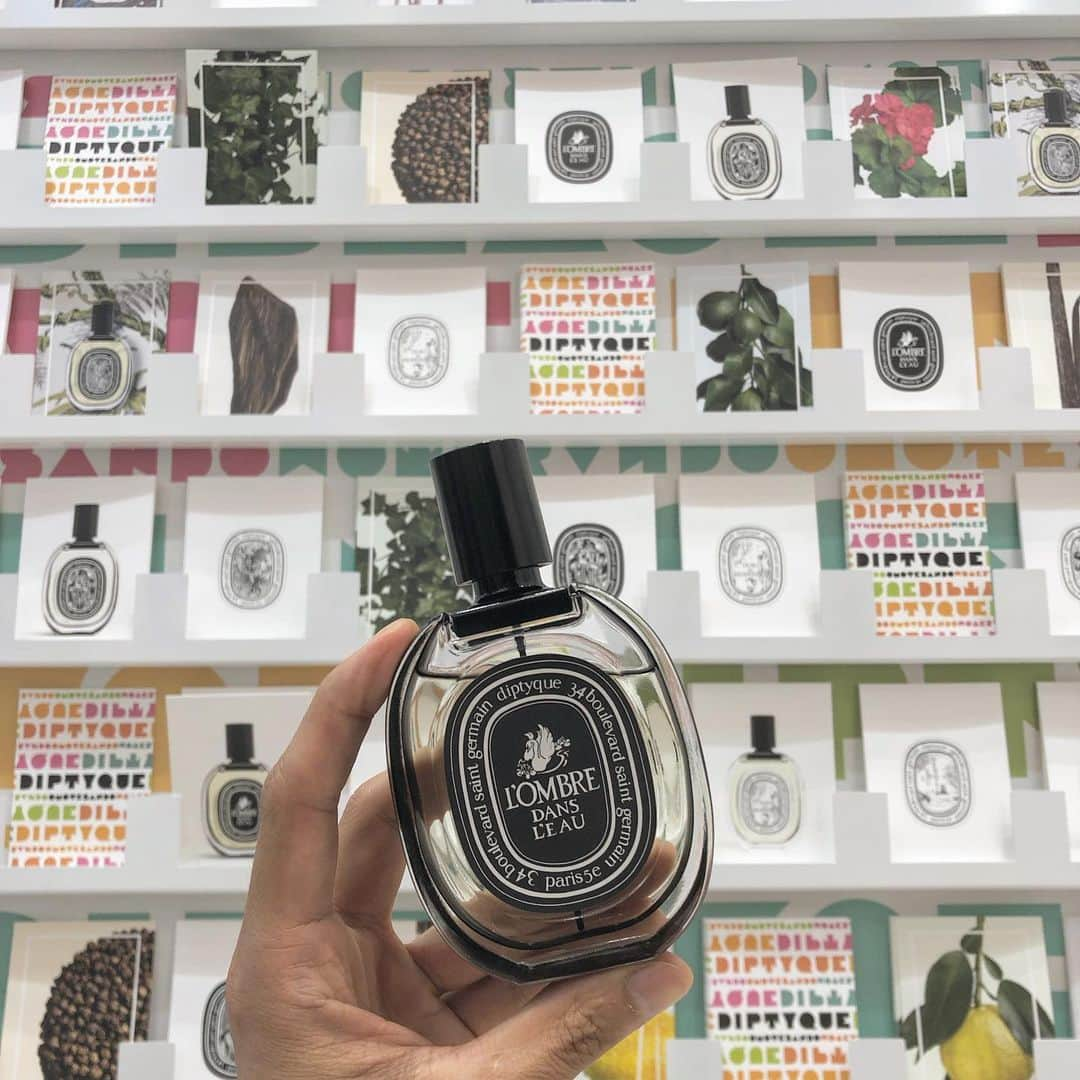 FUKAMIさんのインスタグラム写真 - (FUKAMIInstagram)「信じられないくらい複雑で美しい香り💓 #diptyque #diptyqueomotesando」7月9日 21時21分 - stylist_fukami