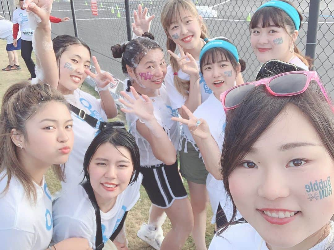 大阪ブライダル専門学校公式ページさんのインスタグラム写真 - (大阪ブライダル専門学校公式ページInstagram)「＼シアトル便り🇺🇸／ 日本でも人気のバブルラン🎈🌈 アワアワの中走ってきたよ〜💨 5kの距離をみんなでワイワイ😆🙌 楽しかったー💕 ・ #クォーターブレイクを満喫 #お洒落な人と繋がりたい #泡まみれ #バブルラン #veryexciting #トラジャル #魔法の留学 #ブライダル #大阪ブライダル #大阪ブライダル専門学校 #ウエディング #選ばれる人に変わる . シアトル留学について詳しく知りたい人はこのアカウントもチェックしてみてね✔️ @trajal.seattle」7月9日 21時32分 - osakabridal