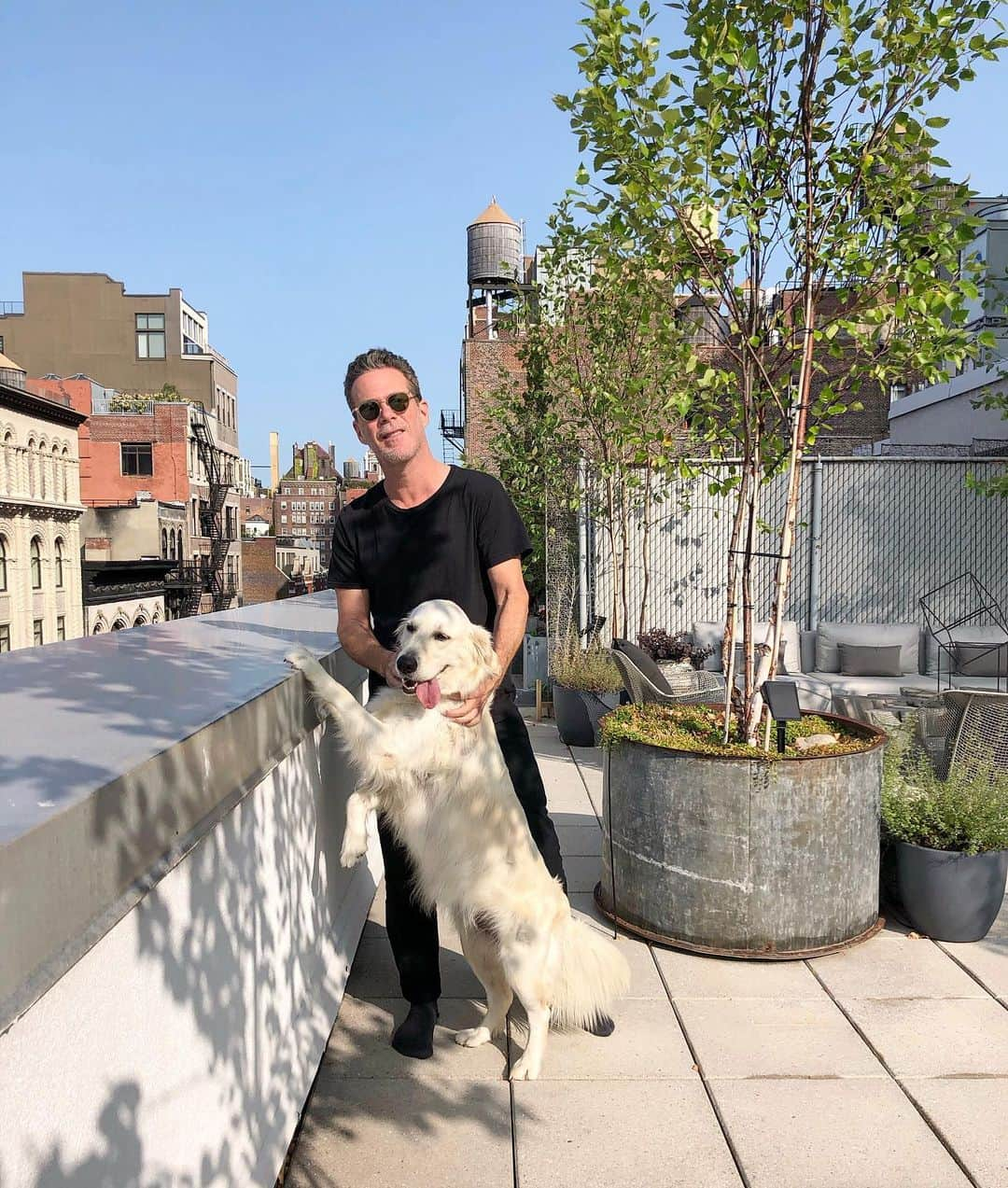 scottlippsさんのインスタグラム写真 - (scottlippsInstagram)「Nyc mornings with my girl @lunaandfranco rooftops and downtown vibes 📷 @jordanshipenberg」7月9日 21時33分 - scottlipps