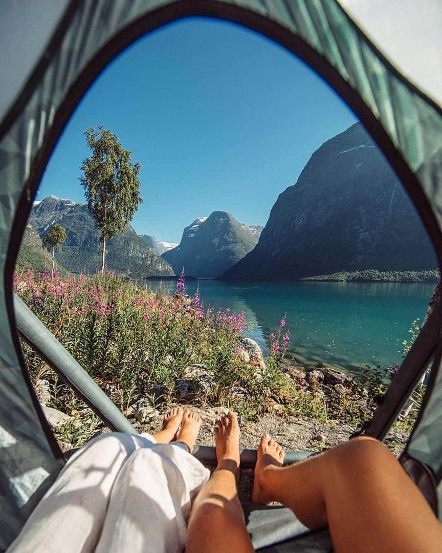 Discover Earthさんのインスタグラム写真 - (Discover EarthInstagram)「Jumping into the Norwegian summer and the beautiful views the country has to offer ! 🌞 🇳🇴 Tag your travel partner to tell them you want to go to Norway — 📍#DiscoverNorway via @norge — 📸 Photos by @eljackson」7月9日 21時46分 - discoverearth