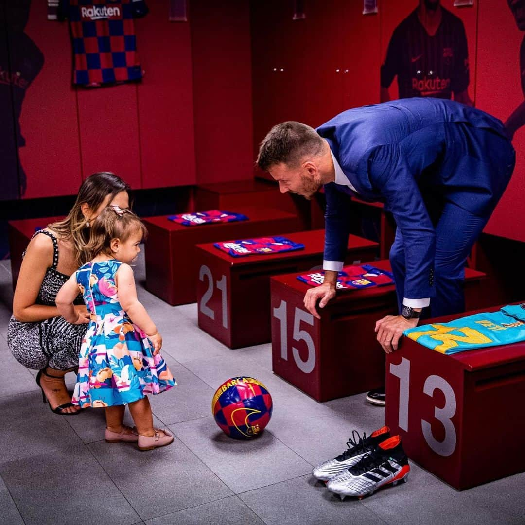 ノルベルト・ムラーラ・ネトさんのインスタグラム写真 - (ノルベルト・ムラーラ・ネトInstagram)「🔵🔴 @fcbarcelona . . 📸@pargaphoto」7月9日 21時44分 - netomurara