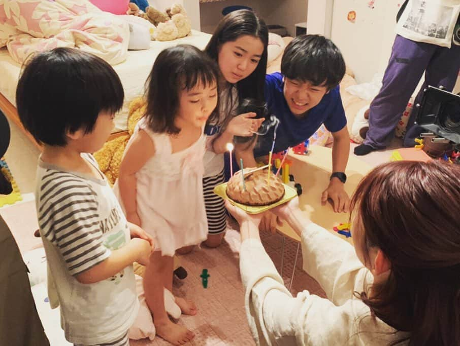 岡本玲さんのインスタグラム写真 - (岡本玲Instagram)「. 慎香❤️ 誕生日おめでとう🎉🎂 慎香役の美音ちゃんが 今日、5歳のお誕生日でした💓 みんなでお祝いしたよー！ #池谷美音 #森優理斗 #平澤宏々路 #牧純矢 #わたし旦那をシェアしてた  #旦シェア」7月9日 21時54分 - rei_okamoto