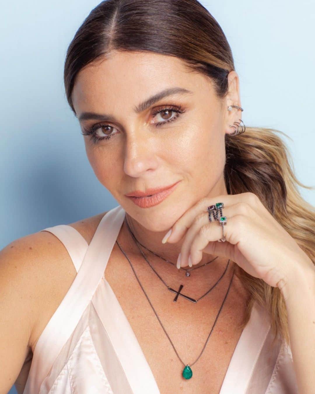 Giovanna Antonelliのインスタグラム：「Ai ! Ai ! Essa minha coleção tá tão linda  @rommanel !!!!! Bom dia!!!! 💕 #dreams」