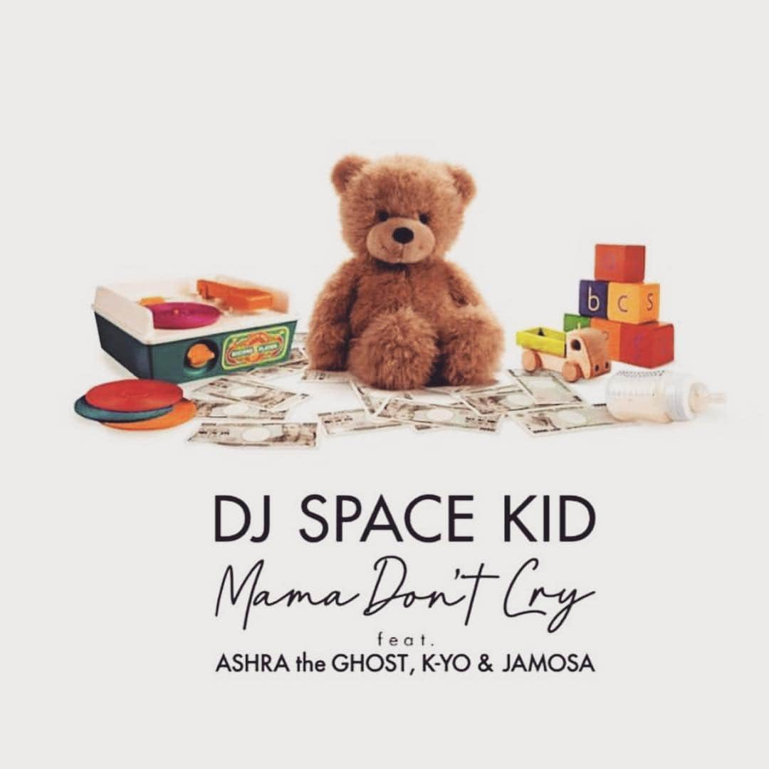 JAMOSAさんのインスタグラム写真 - (JAMOSAInstagram)「Thanx DJ Space Kid for sending me this video😆 “MAMA DON’T CRY feat. JAMOSA, ASHRA the GHOST & K-YO” 配信中🎧本人からの動画もらった🤣ライブにはSPACEくん、ASHRAくんが来てくれたよ、ありがとう❤️」7月9日 22時01分 - jamosa148