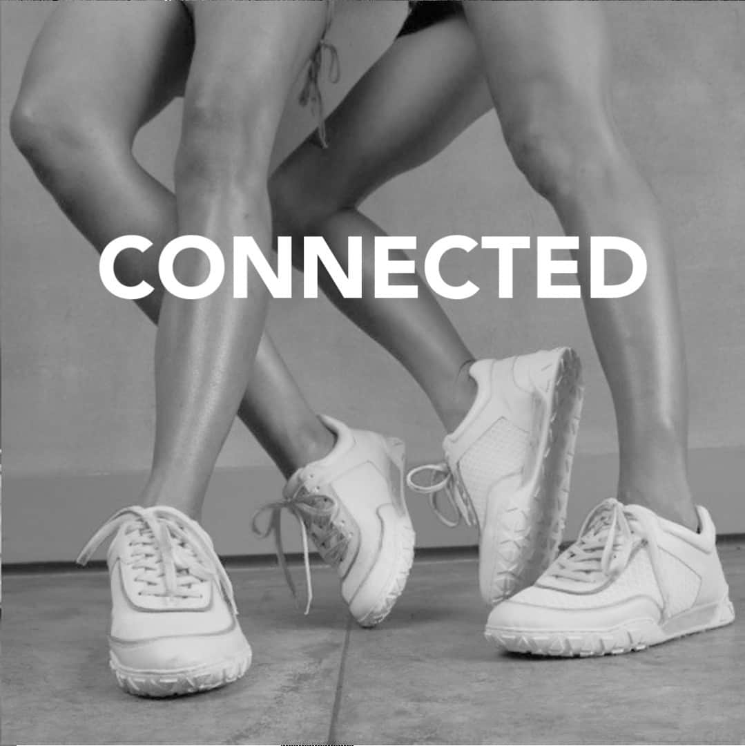 Schutzのインスタグラム：「Get Ready to be CONNECTED ⚡ Stay Tuned! #schutzconnect」