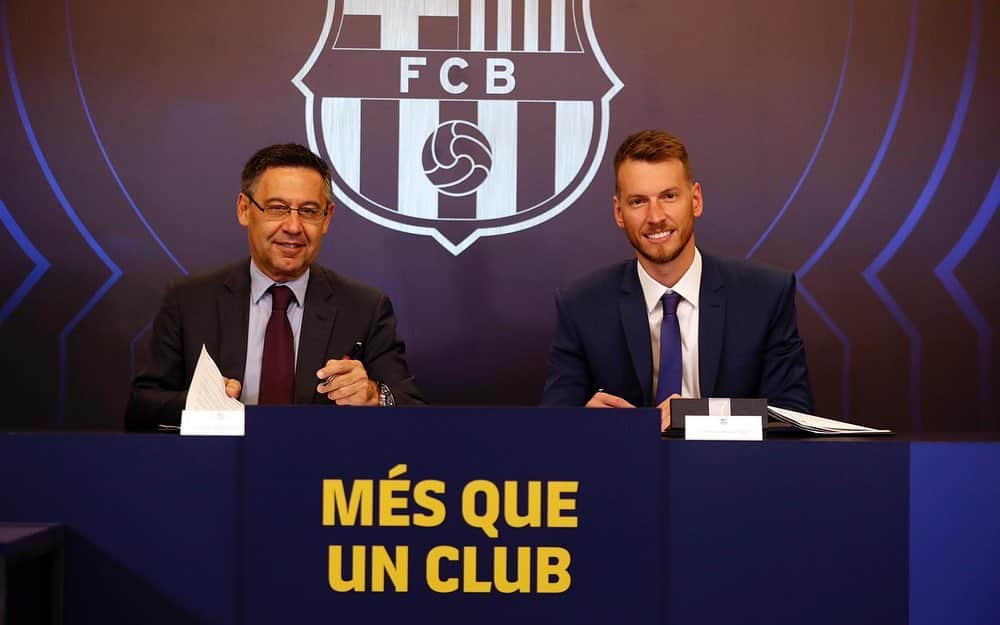 ノルベルト・ムラーラ・ネトのインスタグラム：「@fcbarcelona 🔵🔴. . . 📸 @miguelruizfcb」
