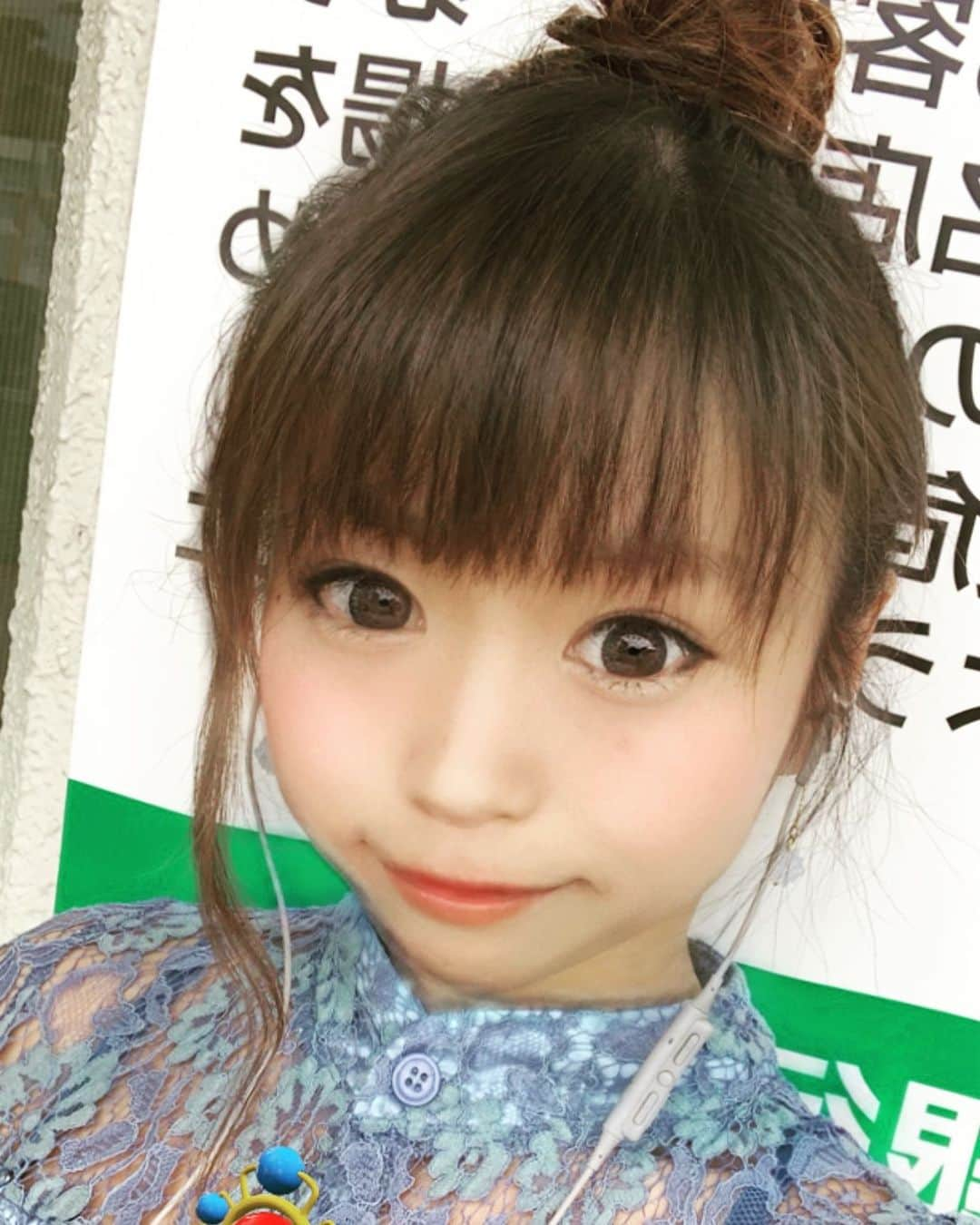 渋木美沙のインスタグラム：「#少し前に流行ったスナチャ #子供渋木 #生意気な小娘 #ませてる」