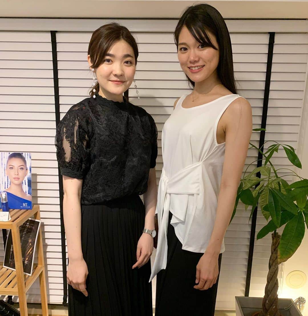 Beauty Salon LINOAHさんのインスタグラム写真 - (Beauty Salon LINOAHInstagram)「・﻿﻿ 本日はファッションモデルのSaeさん﻿ ﻿ モデルのsakurakoさん﻿﻿ ﻿﻿ ご来店頂きました！！﻿﻿ ﻿﻿ 2人のオーラに圧倒されました。﻿ ﻿ お二人とも美意識が高くさすがモデルさんです。﻿ ﻿﻿ またのご来店お待ちしております！！﻿﻿ ﻿﻿ ﻿﻿ 大阪梅田の脱毛・フェイシャル﻿﻿﻿ 完全予約制のプライベートサロン ﻿﻿﻿ ﻿﻿﻿ 男女性別問わずご利用頂けます。﻿﻿﻿ ﻿﻿﻿ 【アクセス】﻿﻿﻿ 大阪市北区鶴野町4-11　朝日プラザ914﻿﻿﻿ ﻿﻿﻿ 【営業時間】﻿﻿﻿ 平日　11:00～22:00（最終受付21：30）﻿﻿﻿ 土日祝　11:00～20:00（最終受付19：30）﻿﻿﻿ ※完全予約制となっております。﻿﻿﻿ ﻿﻿﻿ 【定休日】﻿﻿﻿ 毎週木曜日﻿﻿﻿ ﻿﻿﻿ ご予約はこちらへ﻿﻿﻿ 電話：06-6110-5067 ﻿﻿﻿ ﻿﻿﻿ ﻿﻿﻿ #大阪 #梅田 #脱毛 #メンズ脱毛 ﻿﻿﻿ #レディース脱毛 #フェイシャル #エステ #beautysalonlinoah ﻿﻿﻿ #ビューティーサロンリノア ﻿﻿﻿ #プライベートサロン ﻿﻿﻿ #フォトフェイシャル ﻿﻿﻿ #男性 #女性 #lgbt ﻿﻿﻿ #安心 #美肌 #美白 #しみ #シワ ﻿﻿﻿ #ニキビ #ニキビ跡 #毛穴 #たるみ ﻿﻿﻿ #リフトアップ #小顔 ﻿﻿﻿ #ヒゲ #顔 #青ひげ #カミソリ負け #美意識 ﻿﻿﻿ ﻿」7月9日 22時26分 - beautysalon_linoah