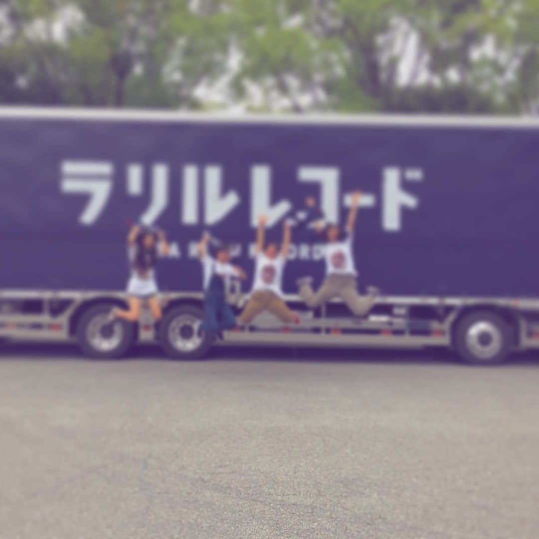 夢弓さんのインスタグラム写真 - (夢弓Instagram)「#aagt  #radwimps  #tour2019 #ラリルレコード #ボクンチ  @radwimps_jp」7月9日 22時26分 - muyu_440