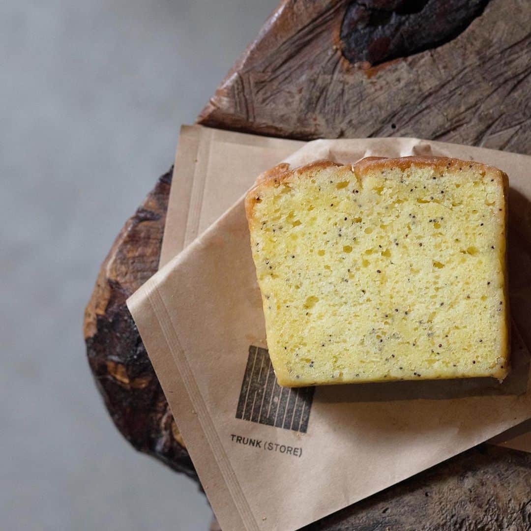 TRUNK(HOTEL)さんのインスタグラム写真 - (TRUNK(HOTEL)Instagram)「【New】Pound Cake from Garden House Crafts Butter / Chocolate / Lemon / Banana Available at TRUNK(STORE) ⠀⠀⠀⠀⠀⠀⠀⠀⠀ ⠀⠀⠀⠀⠀⠀⠀⠀⠀ ⠀⠀⠀⠀⠀⠀⠀⠀⠀ #trunkhotel #ブティックホテル #boutiquehotel #trunkstore #poundcake #cake #dessert #shibuya #jingumae #omotesando」7月9日 22時33分 - trunkhotel_catstreet