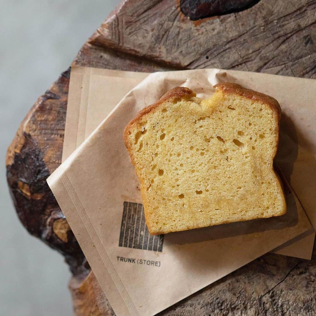 TRUNK(HOTEL)さんのインスタグラム写真 - (TRUNK(HOTEL)Instagram)「【New】Pound Cake from Garden House Crafts Butter / Chocolate / Lemon / Banana Available at TRUNK(STORE) ⠀⠀⠀⠀⠀⠀⠀⠀⠀ ⠀⠀⠀⠀⠀⠀⠀⠀⠀ ⠀⠀⠀⠀⠀⠀⠀⠀⠀ #trunkhotel #ブティックホテル #boutiquehotel #trunkstore #poundcake #cake #dessert #shibuya #jingumae #omotesando」7月9日 22時33分 - trunkhotel_catstreet