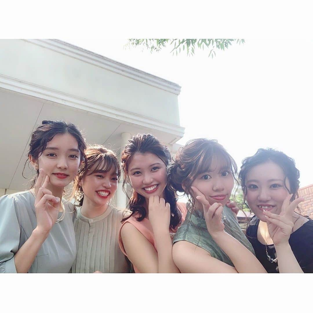 足立沙織さんのインスタグラム写真 - (足立沙織Instagram)「*** 2019.07.07(Sun) 野間家 Happy Wedding💐✨ . . . 心から幸せでいっぱいになる結婚式だった😭✨まいまい、ほんっっとに綺麗だったよ！！ 初めての結婚式が野間家で良かったです🌈 . . 呼んでくれてありがとう🙏 . . . . . . #happywedding#happyweddingday#happyweddinganniversary#fukuokapics#fukuoka #結婚式#七夕#0707#アルカディア小倉」7月9日 22時39分 - sao_ri_17