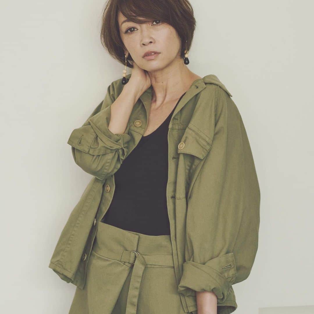 辺見えみりさんのインスタグラム写真 辺見えみりinstagram Plstさんと Outersunset Official の別注アイテムを作りました こちら Plst Official でしか買えない商品になります 今日から予約を開始したので 詳しくは Plst Official で見てみてくださいね