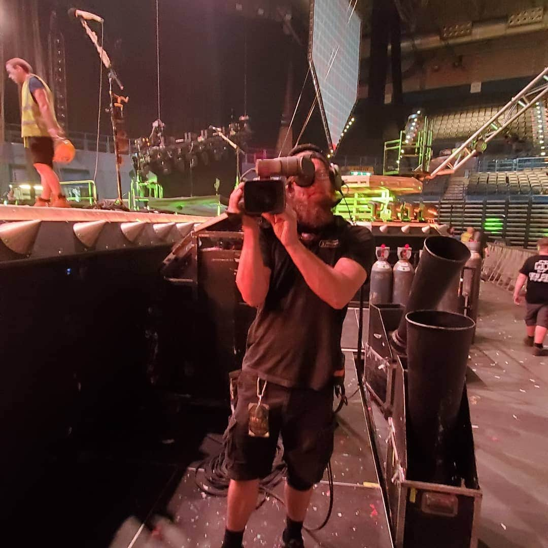 KISSさんのインスタグラム写真 - (KISSInstagram)「Getting ready at @arenabirmingham in #Birmingham! #EndOfTheRoad World Tour」7月9日 23時35分 - kissonline