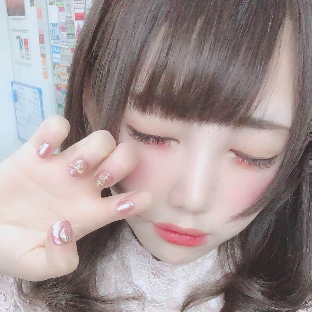 ちゃんもも◎さんのインスタグラム写真 - (ちゃんもも◎Instagram)「まつえく新調しました✨ いつもより短めにして、いつもより少しくりんとさせたらかなり良い感じになった🥺💕 @raviyeye にて✨」7月9日 23時36分 - xchanmomox