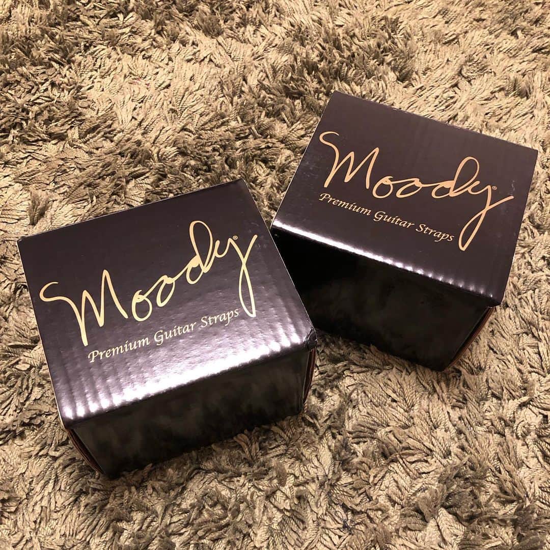 上杉洋史のインスタグラム：「Moody straps. One is for me  and the other is for my wife. Can you guess why I got these now?#moodyleather #moodystraps」