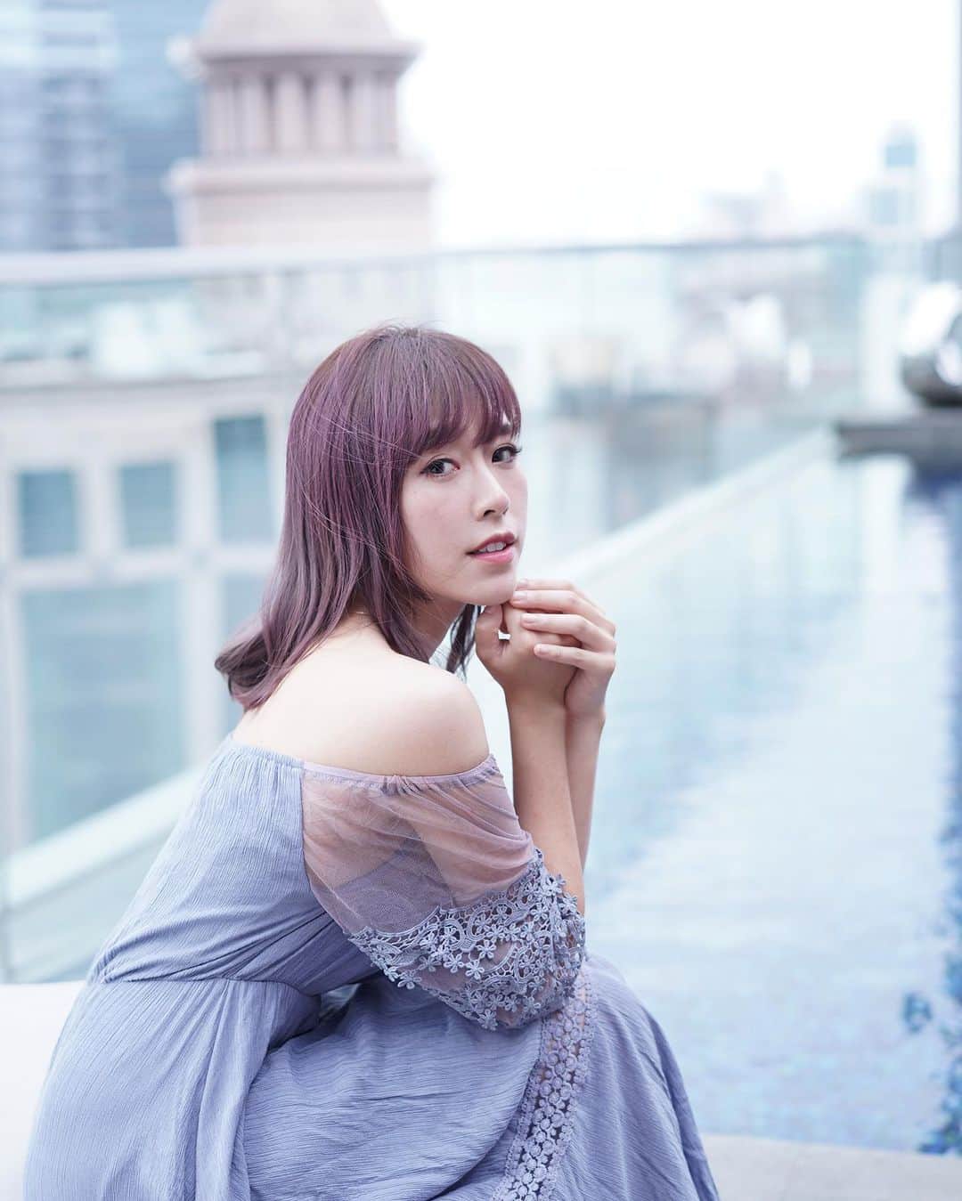 Miss Hunnyのインスタグラム：「本來想今晚同大家開live， 陪下各位聽日放榜嘅考生👨🏻‍🎓👩🏻‍🎓， 但係諗下諗下， 今晚就算瞓唔着都應該早啲瞓， 聽日有密密麻麻嘅schedule等緊各位， 所以決定💥聽晚8:00 我同 @judas_9413 一齊開live， 同大家唱吓歌玩吓魔術， 考得好嘅聽晚入嚟報個喜， 考得未如理想嘅就入嚟開心吓啦😘 祝各位旗開得勝！ 晚安💤 一直在你左右嘅魔術師上🎩」